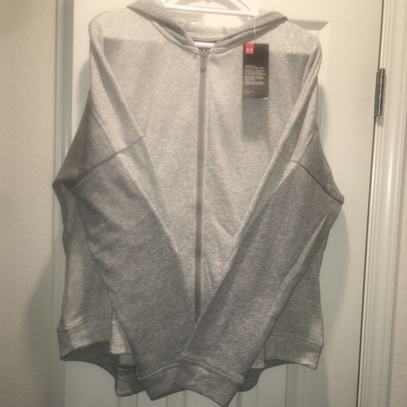 under armour grey sweatshirt